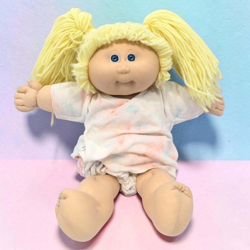 VTG 80's Cabbage Patch Kids Doll 16" Girl Blonde Yarn Pigtails Blue Eye 1985 CPK